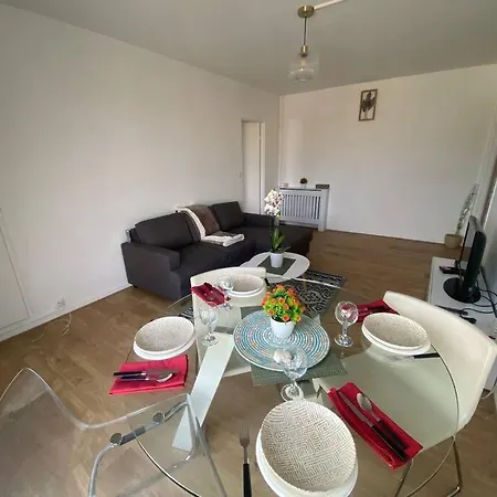 Appartement Renove Et Spacieux, Terrasse, 4 Pers Franconville  Exterior photo