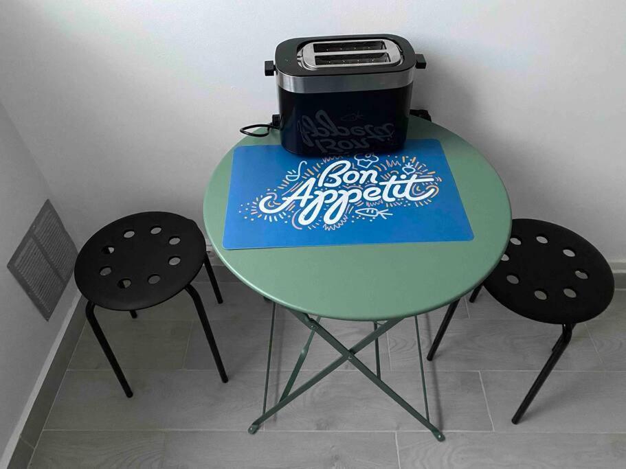 Apartment Renove Et Spacieux, Terrasse, 4 Pers *