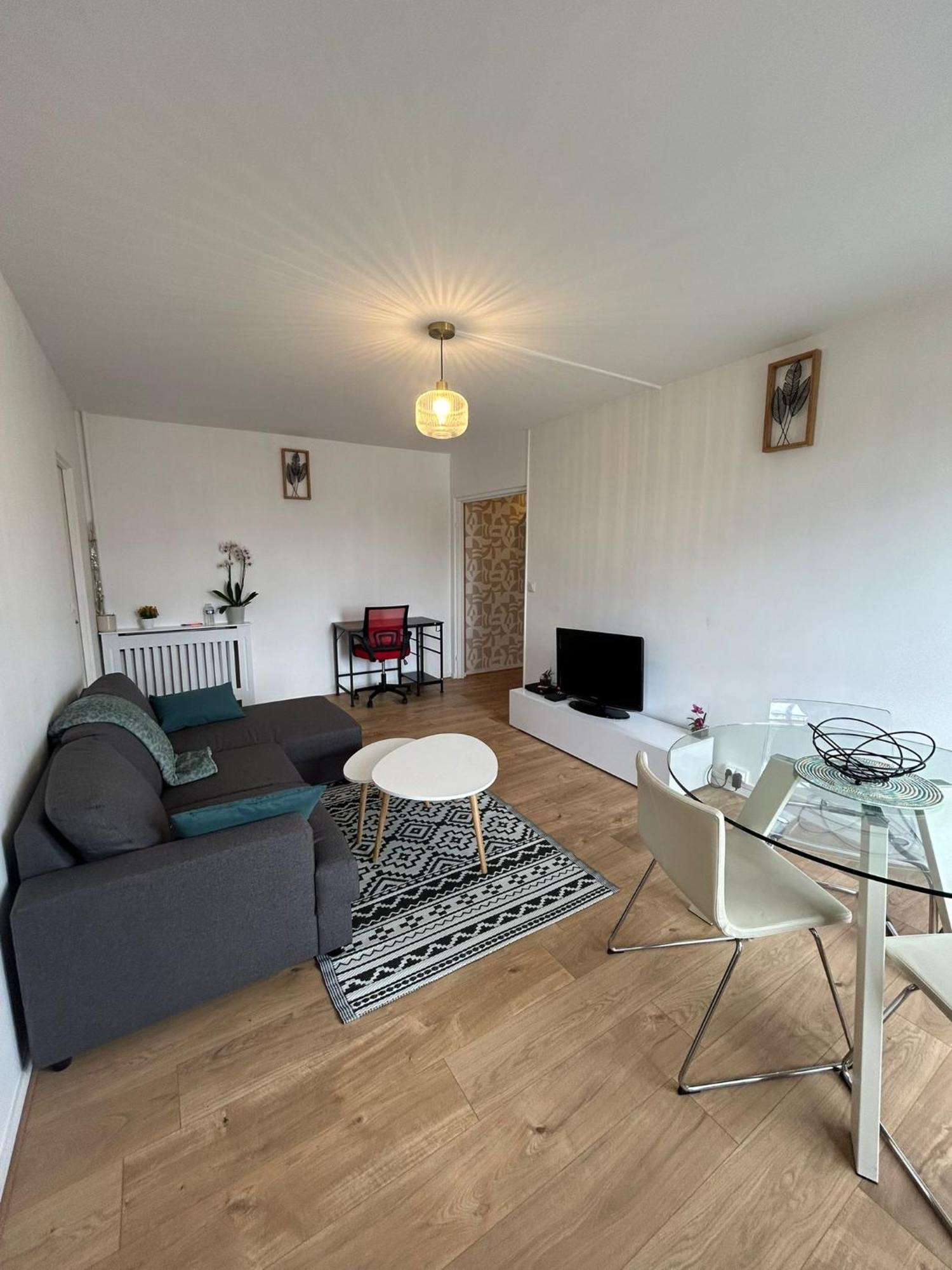 Renove Et Spacieux, Terrasse, 4 Pers * Franconville (Val-d'Oise)